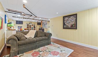 23 Chapel St, Augusta, ME 04330