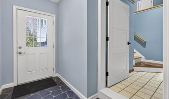 49 Birkdale Rd, Bedford, NH 03110