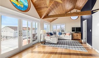 694 Charlestown Beach Rd, Charlestown, RI 02813
