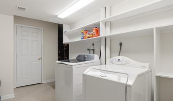 7009 LOCH LOMOND Dr, Bethesda, MD 20817