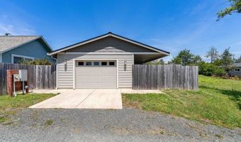 860 1ST St SE, Bandon, OR 97411