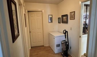 23 B St, Bay Springs, MS 39422