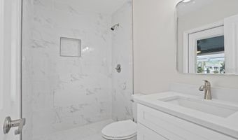 1024 SPINDLE PALM Way, Apollo Beach, FL 33572