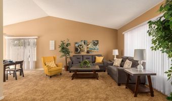 2221 W ROCKWELL Dr, Chandler, AZ 85224