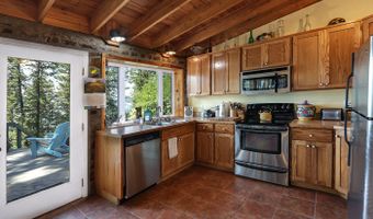 812 Pine Cove Rd, Bayview, ID 83803