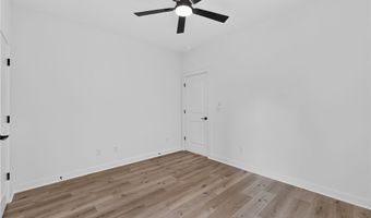 4 McGaugh Dr, Bella Vista, AR 72714