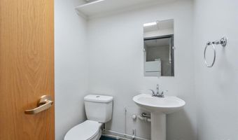 1013 E LINCOLNWAY, Cheyenne, WY 82001