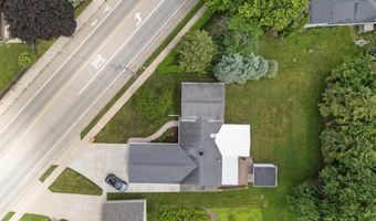 1525 E JOHN St, Appleton, WI 54915
