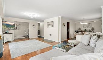 1405 E Central Rd 222C, Arlington Heights, IL 60005