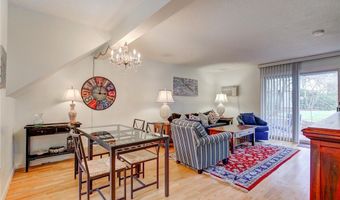 364 Bellevue Ave 4-D, Newport, RI 02840