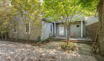54 Gardiner Dr, Amagansett, NY 11930