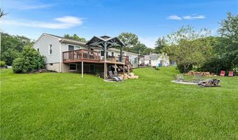 1392 Hope Rd, Cranston, RI 02831