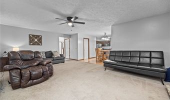 886 W Martin Ave, Amherst, OH 44001