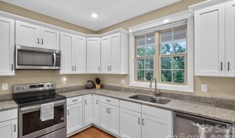 14 Wood Path Ln, Arden, NC 28704