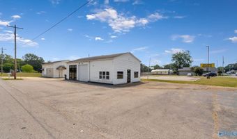 1214 N Jefferson St, Athens, AL 35611