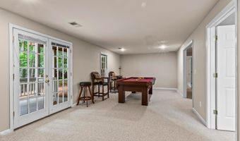 1605 Spinnaker Dr, Alpharetta, GA 30005