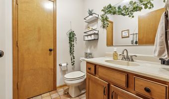 8448 Seattle Slew Ln, Indianapolis, IN 46217