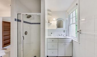 5809 GROSVENOR Ln, Bethesda, MD 20814