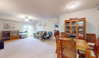 701 W Rand Rd 227, Arlington Heights, IL 60004