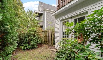 687 Myrtle Ave, Albany, NY 12208