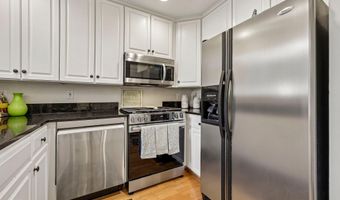 1320 N WAYNE St N 405, Arlington, VA 22201