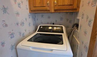 123 Golden Pond, Akron, NY 14001