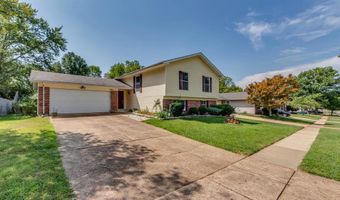 292 Brightfield Dr, Ballwin, MO 63021