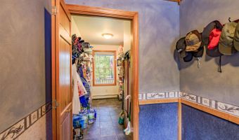 290 Castle Island Rd, Belgrade, ME 04917