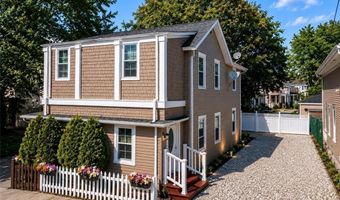 57 Gould St, Newport, RI 02840