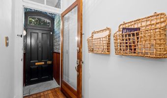 1427 BOLTON St 2, Baltimore, MD 21217