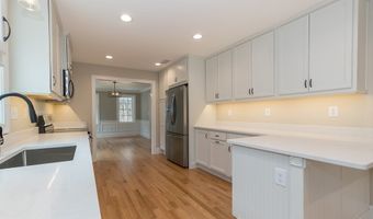 55 Richardson St, Billerica, MA 01821