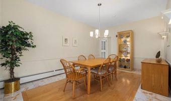 29 Dennell Dr, Lincoln, RI 02865