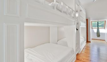 21663 OATLANDS Rd, Aldie, VA 20105