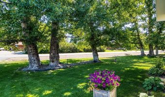353 Sacajawea Peak Dr, Bozeman, MT 59718