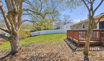 145 Glenwood Dr, North Kingstown, RI 02852