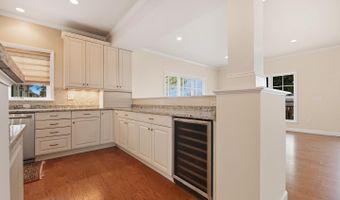 817 RIVERSIDE Dr, Arnold, MD 21012