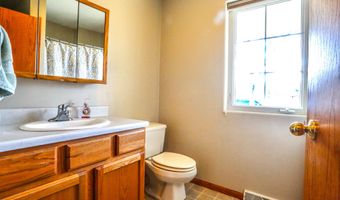1524 N Harrison St, Aberdeen, SD 57401
