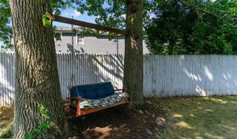 59 Belvedere Dr, Bristol, RI 02809