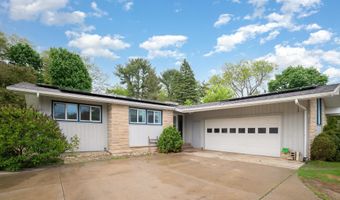 812 W Ctr, Alma, MI 48880
