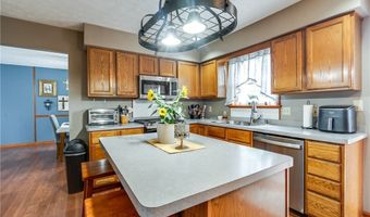 1012 Coopers Run, Amherst, OH 44001