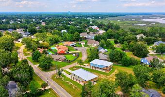 10113 Bald Eagle Dr, Biloxi, MS 39532