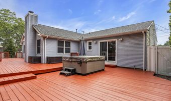 317 Trenton Ave N, Bayville, NJ 08721