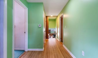 53 Hampton Ave, Auburn, ME 04210