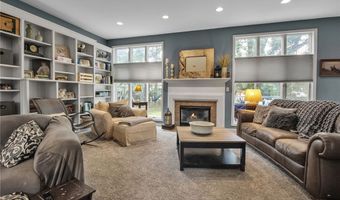 152 Pino Verde Ln, Amherst, NY 14221