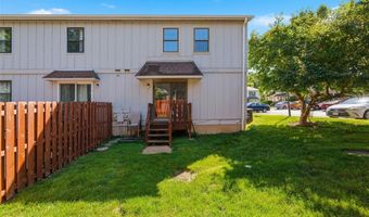 2373 Hiddengarden Ct, Ballwin, MO 63021