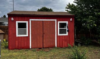 406 Avenue Q, Beaver, OK 73932