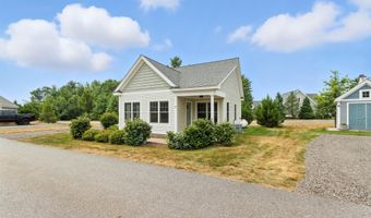 12 Sunrise Ln, Arundel, ME 04046