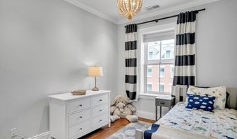 284 Bunker Hill St 4, Boston, MA 02129