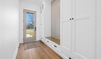 825 NW 14th St, Bentonville, AR 72712