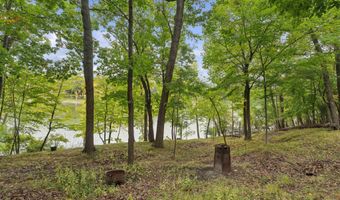 1331 N BRIARCLIFF Dr, Appleton, WI 54915